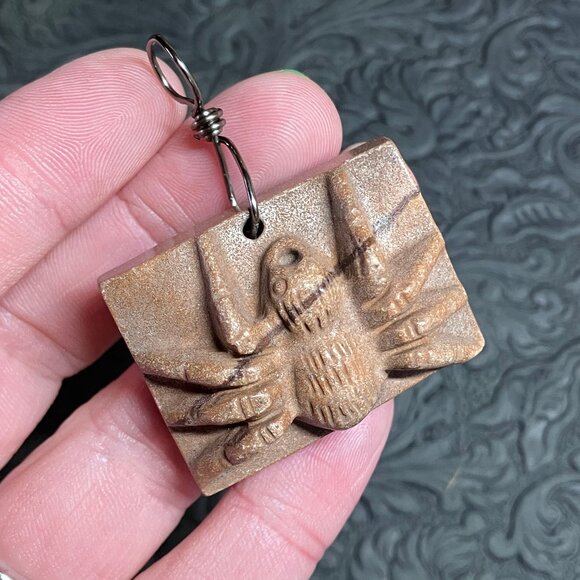 Hand Carved Tarantula Spider Pendant Picture Jasper Stone Jewelry - Picture 3 of 6